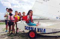 Lezioni pratiche di vela a bambini e ragazzi